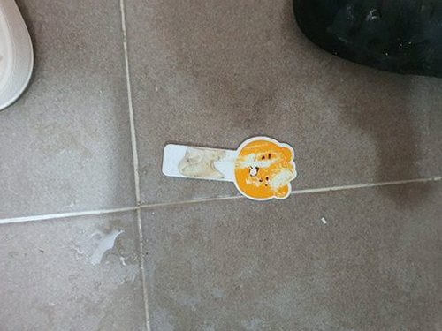 금천구 하수구막힘 점검 후 배수 상태와 주변 바닥을 확인하는 과정